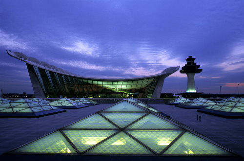 dulles airport terminal roof